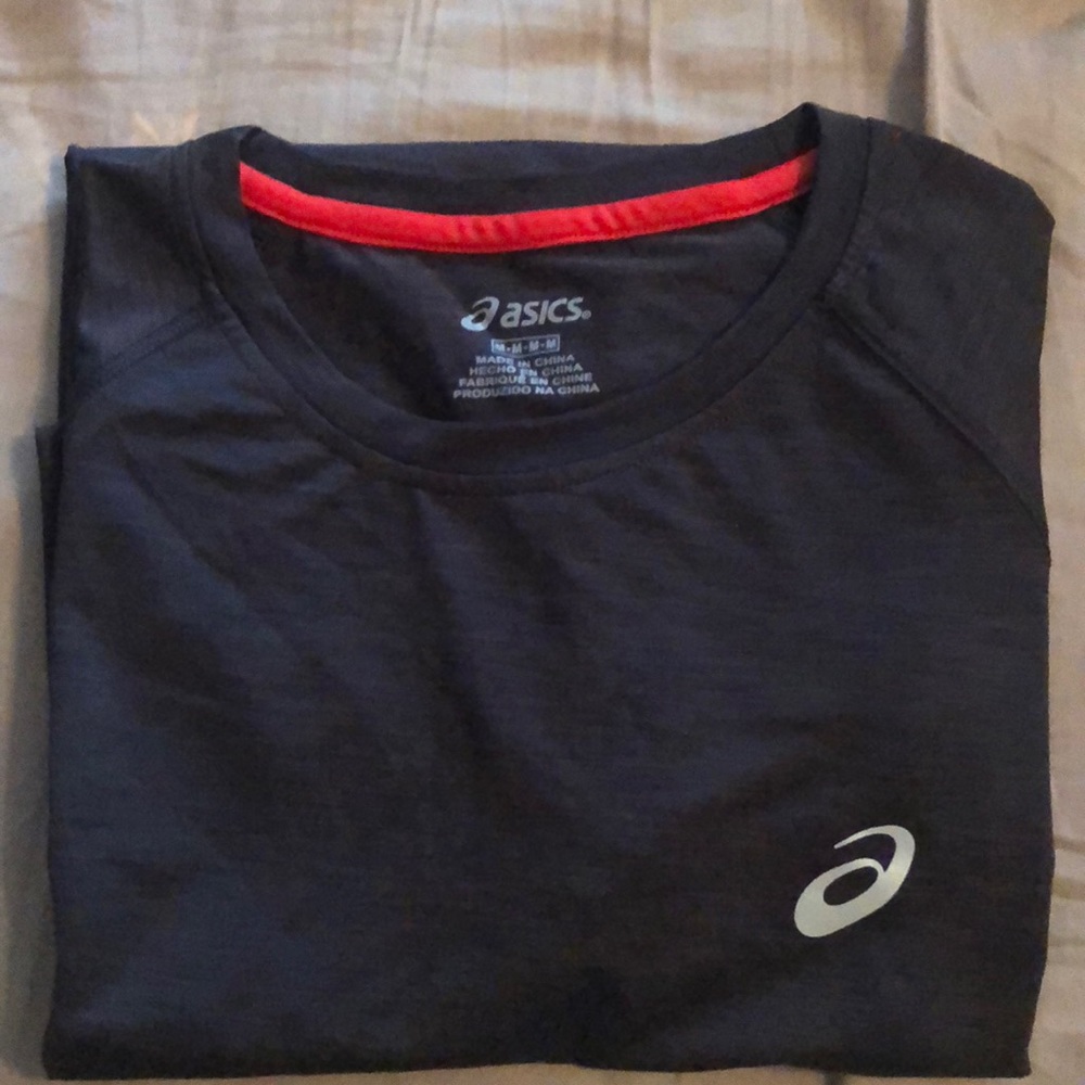 Medium black ASICS dry fit shirt